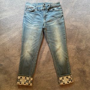White House Black Market skinny crop jean